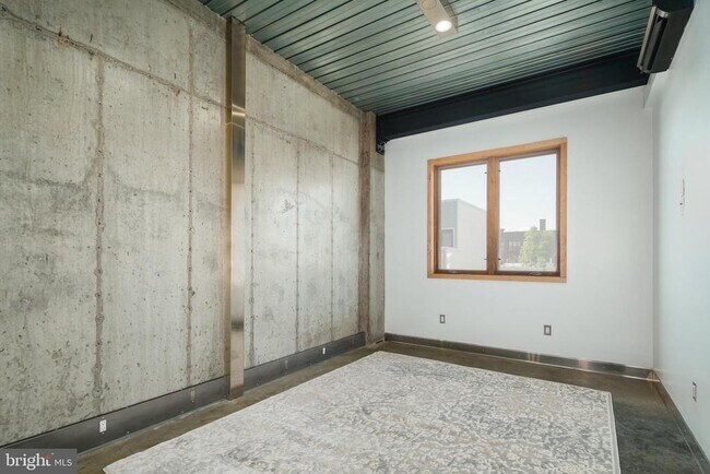 Building Photo - 2236 Alter St