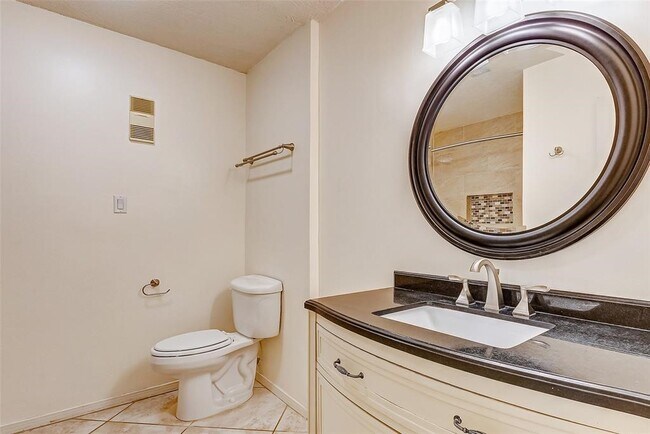 Building Photo - 7350 Kirby Dr