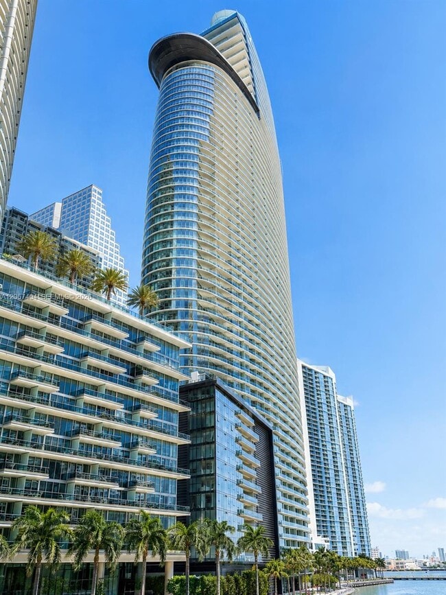 Building Photo - 300 Biscayne Blvd Way