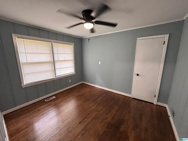 Building Photo - NOW AVAILABLE! RENT READY!!