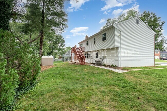 Building Photo - 3903 Hillview Ct