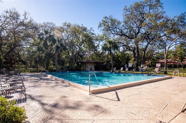 Building Photo - 2630 Pearce Dr