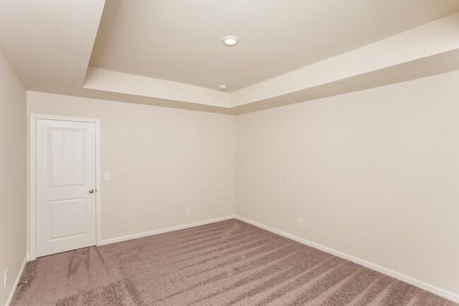 Building Photo - Brand New in Burnside Farms!