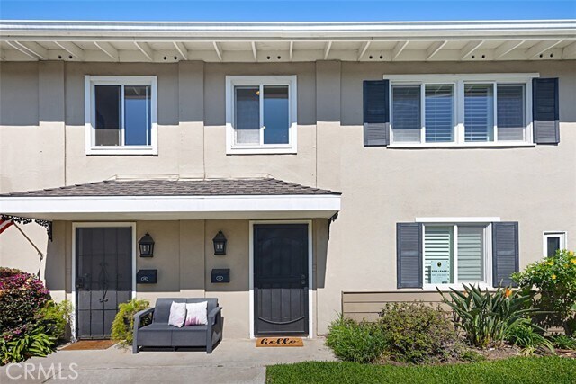 Primary Photo - 1741 Tustin Ave