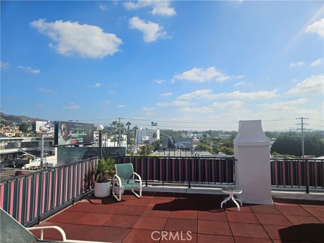 Building Photo - 8530 Holloway Dr