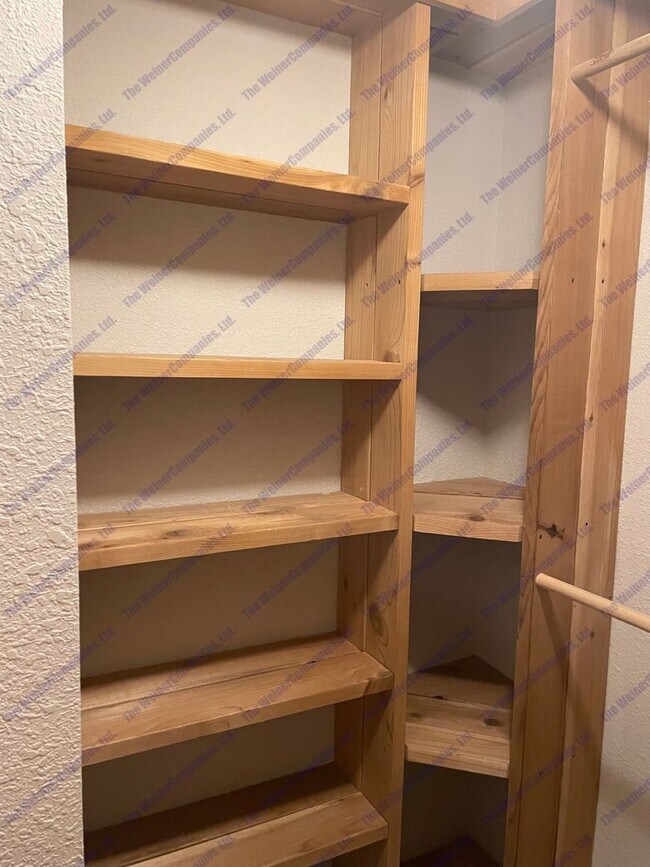 Building Photo - Now leasing for August!