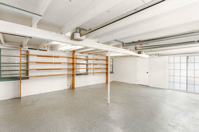Building Photo - 1211 Co Rd 431