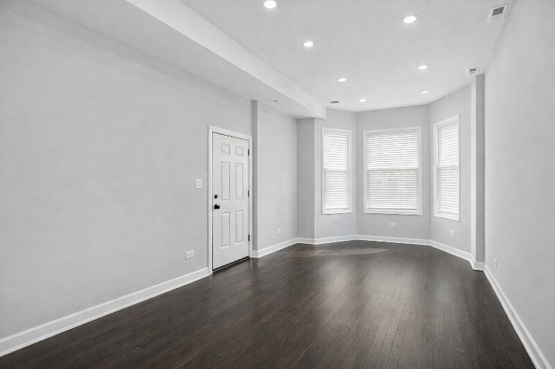 Building Photo - 1220 S Avers Ave