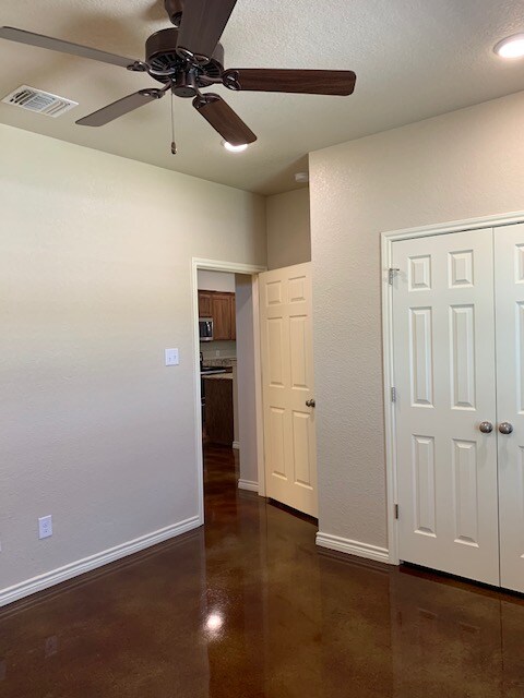 Building Photo - 6106 Boxelder Trail