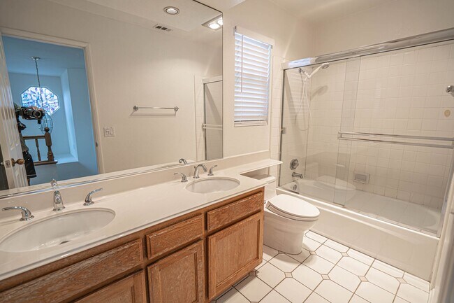 Building Photo - 18618 El Dorado Ct