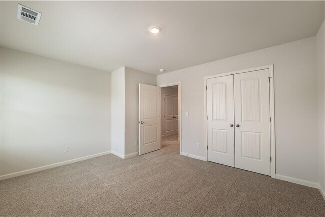 Building Photo - 74 N Springs Ct