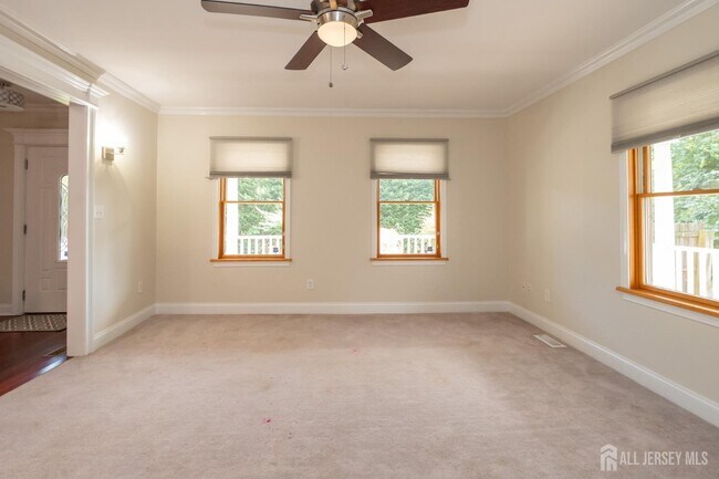 Building Photo - 135 Summerhill Rd