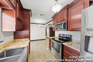 Building Photo - 9032 Spanish Cove