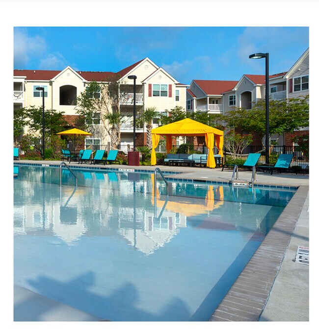 pool - 327 Campus Cove