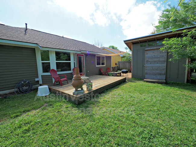 Building Photo - 8700 Soho Dr