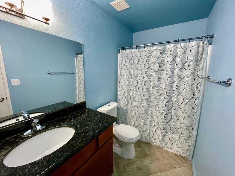 Building Photo - 5877 N Granite Reef Rd