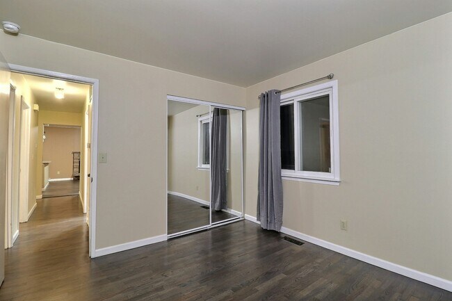 Building Photo - 26804 17th Pl S