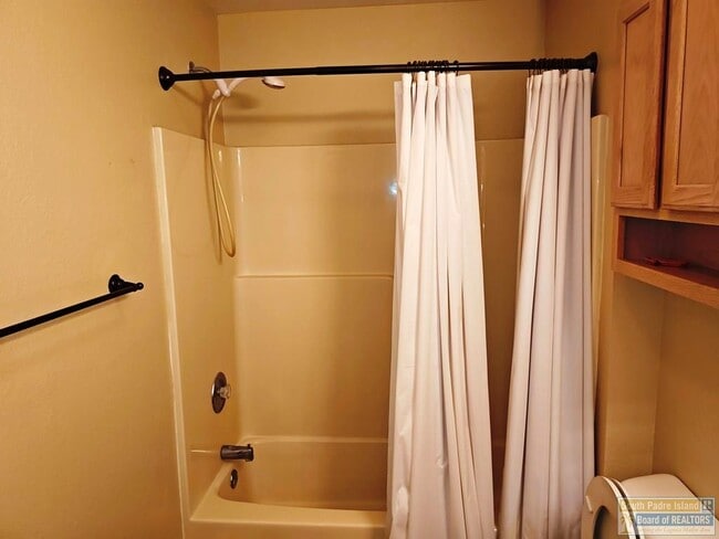 Building Photo - 1 Pinehurst Dr