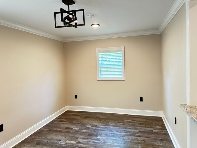 Building Photo - 408 Branch St