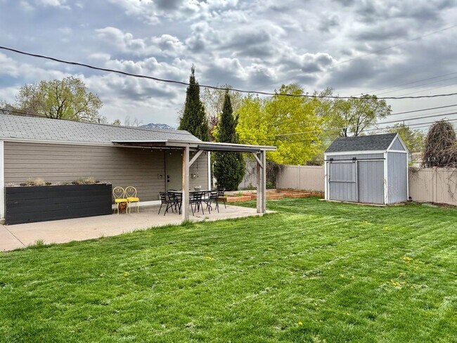Building Photo - Gorgeous Sugarhouse Remodel!