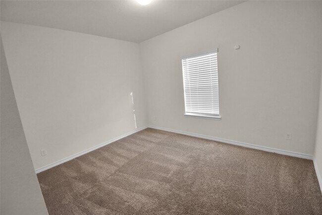 Building Photo - 604 Gunsmoke Trail