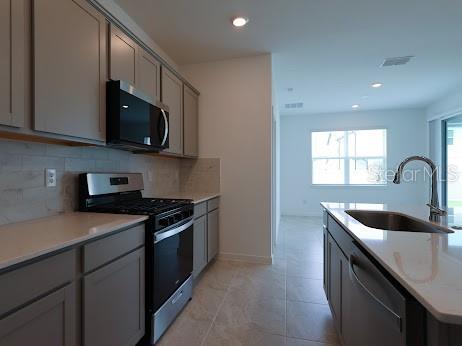 Building Photo - 1226 Kazaz Ct