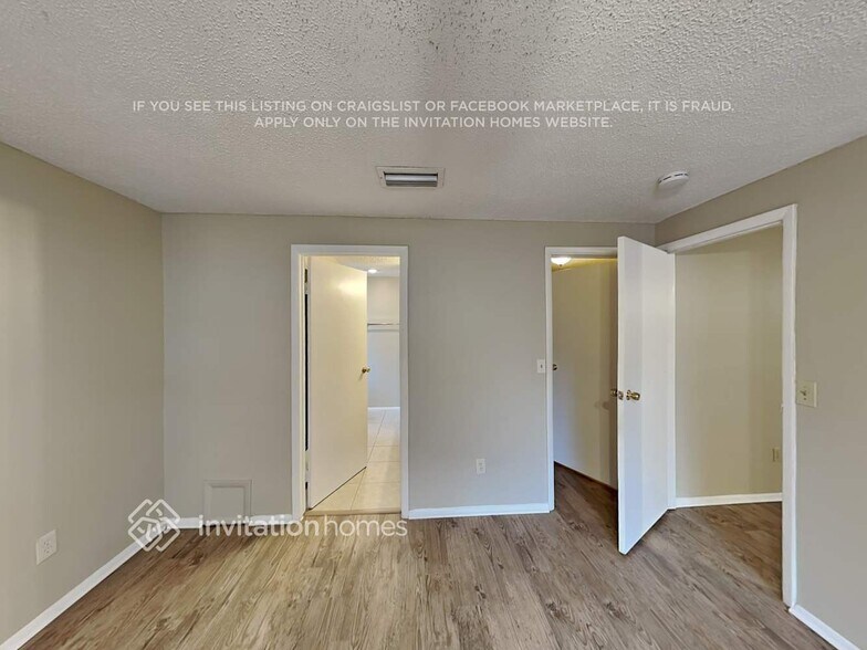 Building Photo - 703 Redondo Dr