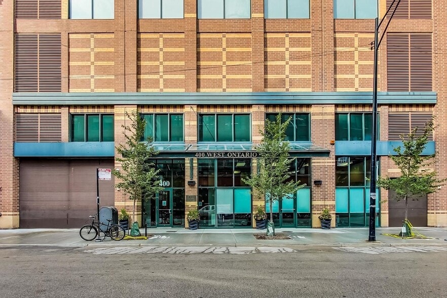 Building - 400 W Ontario St
