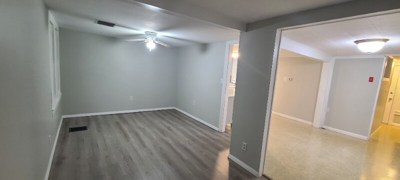 Building Photo - 261 Sunnyside Ave