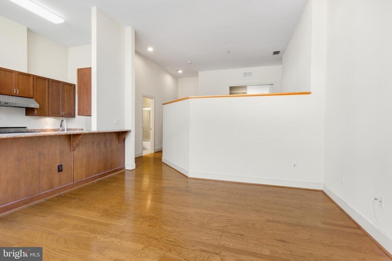 Building Photo - 23 S 23rd St