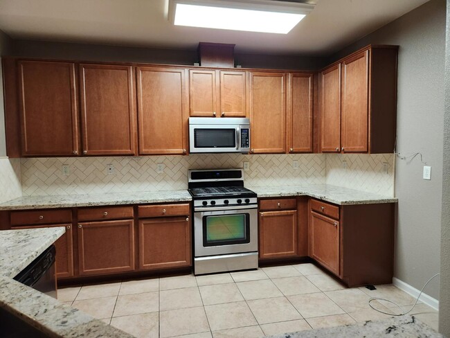 Building Photo - 2326 Bridgeton Way