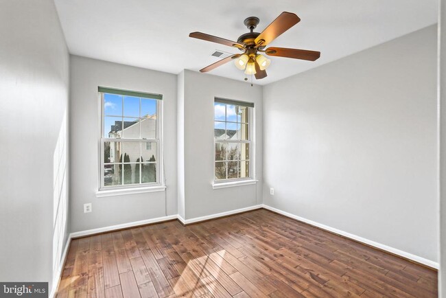 Building Photo - 12030 Kemps Landing Cir