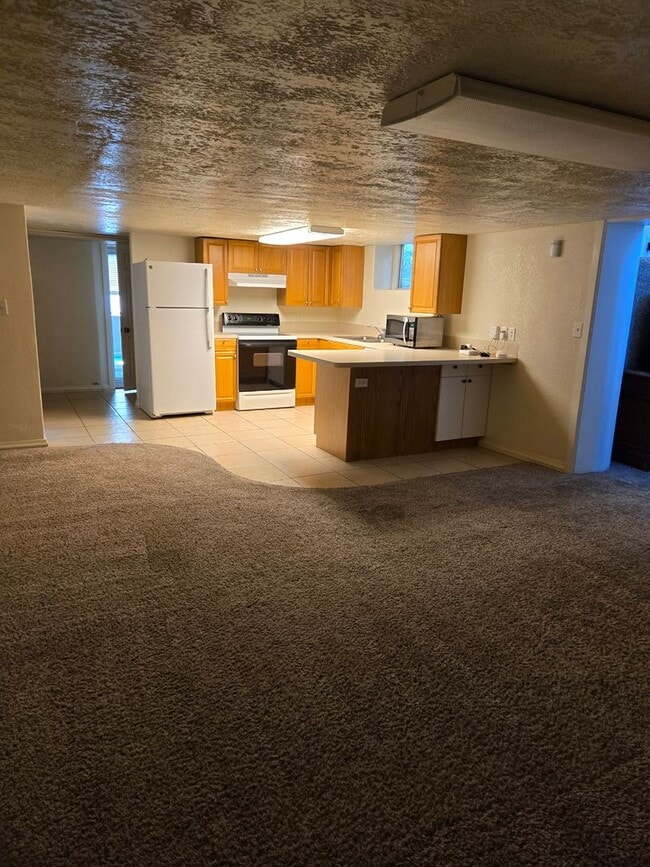 Building Photo - 117 N 200 E