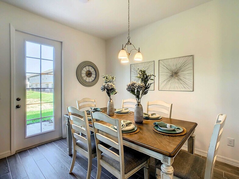 Building Photo - 820 Longboat Dr