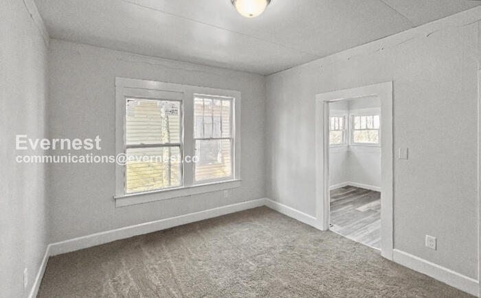 Building Photo - 3920 39th Ave N