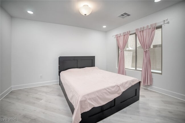 Building Photo - 8164 Caldera Creek St