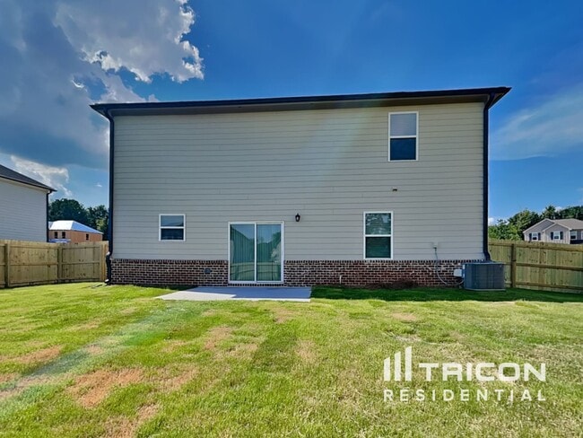 Building Photo - 228 Paisley Wy