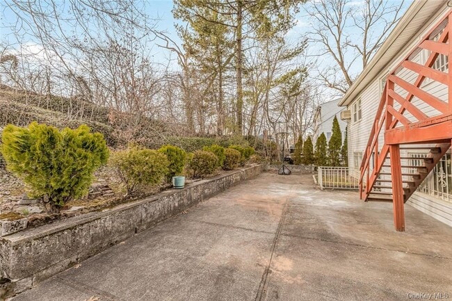 Building Photo - 47 Shelburne Rd