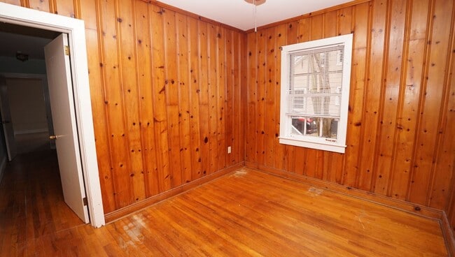 Building Photo - 14 Tallman St