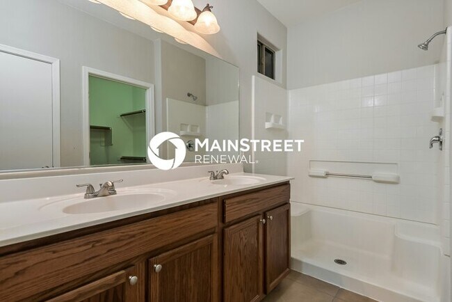Building Photo - 3 Bedroom Pet-Friendly Home in TUCSON, AZ ...