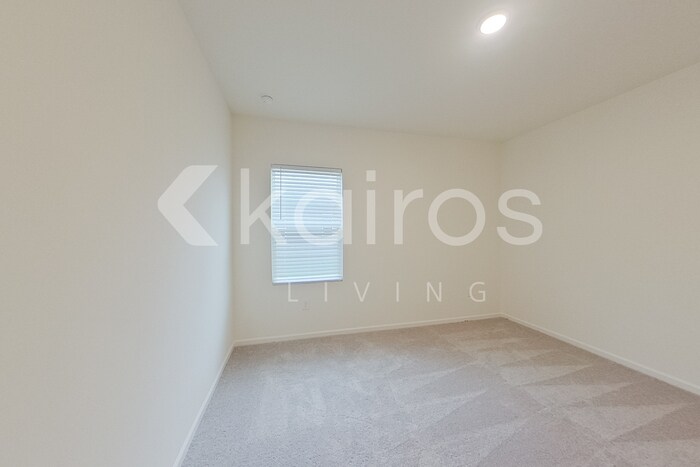 Building Photo - 631 Castillo Dr
