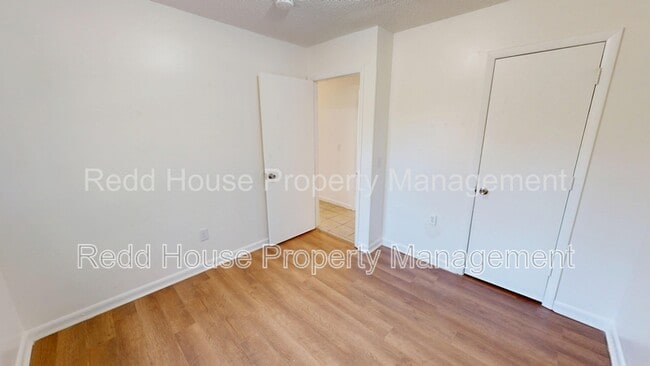 Building Photo - 205 Mildred St