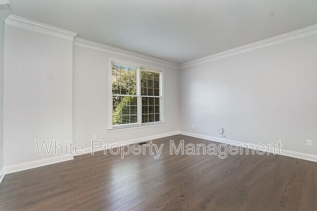 Building Photo - 4321 Esherwood Ln