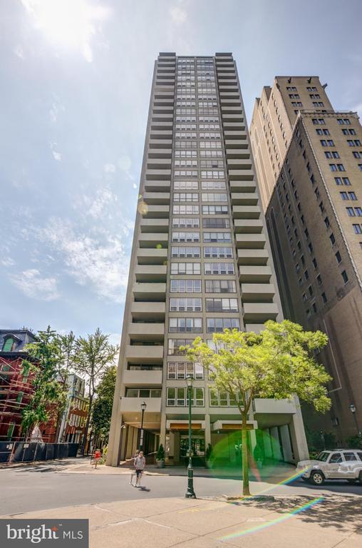 Building Photo - 224 W Rittenhouse Square