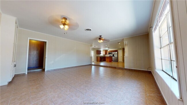 Building Photo - 1207 Lawyer St