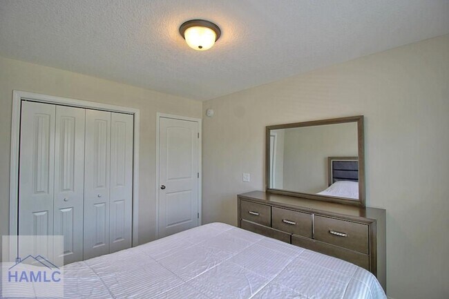 Building Photo - 681 Abode Ave