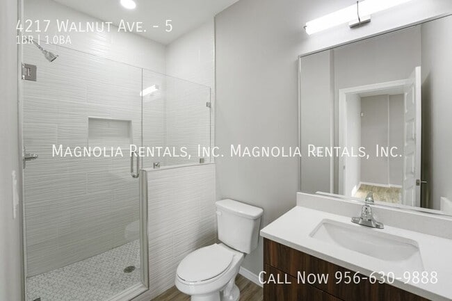 Building Photo - 4217 Walnut Ave