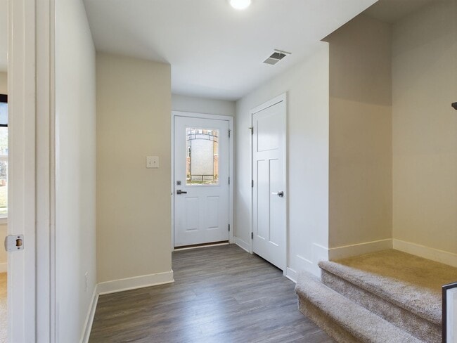 Building Photo - 537 Crofton Village Terrace