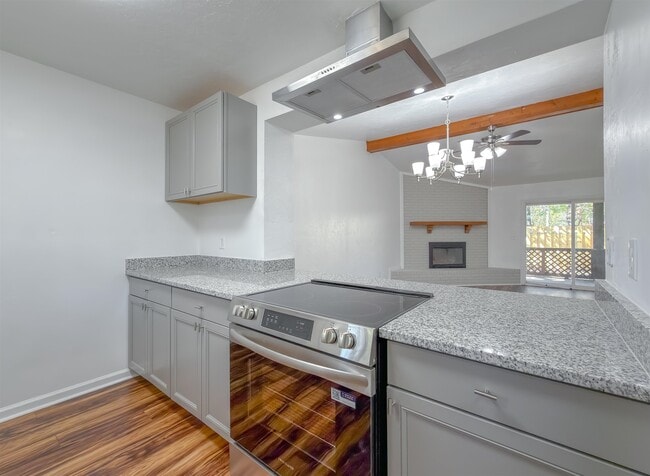 Building Photo - 3022 Homewood Pl