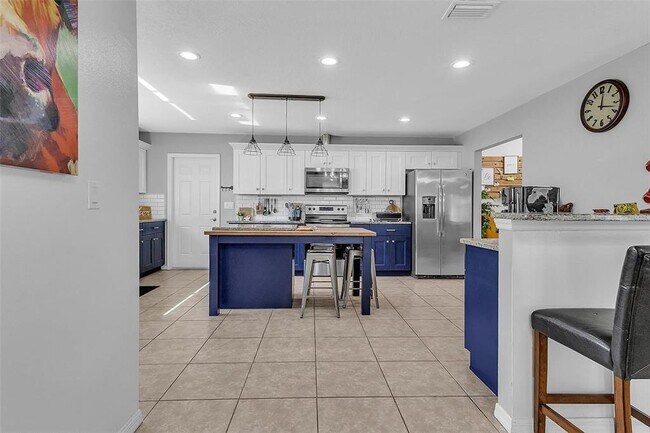 Building Photo - 37 Princeton Ln